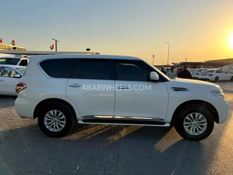 Nissan Patrol 2019 for Sale in Sharjah Image-5