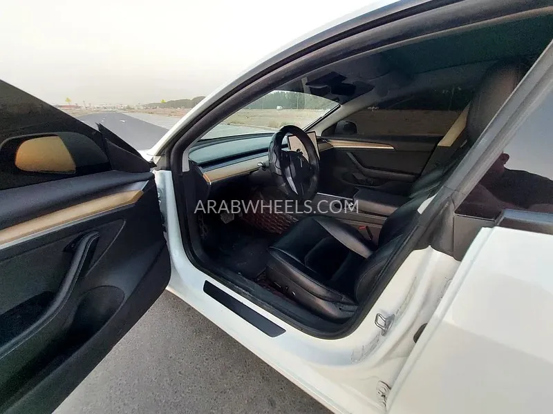 تسلا موديل 3 2021 for Sale in الشارقة Image-18