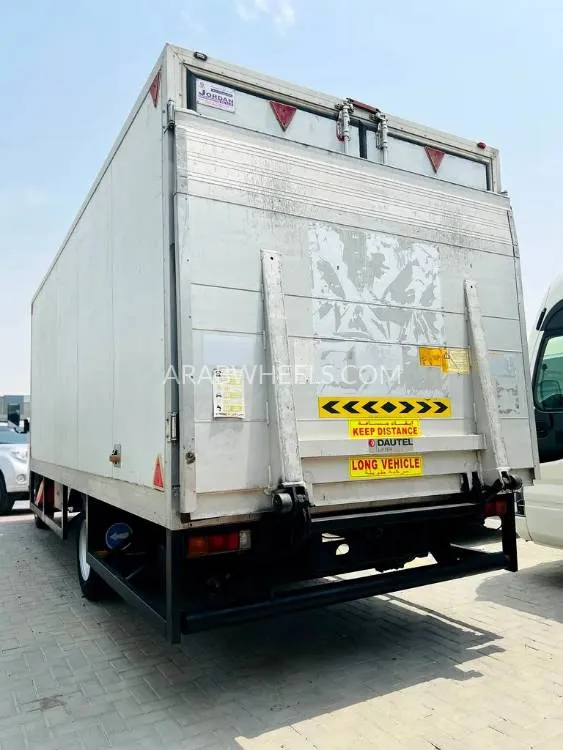 Mitsubishi Fuso 2022 for Sale in Sharjah Image-5