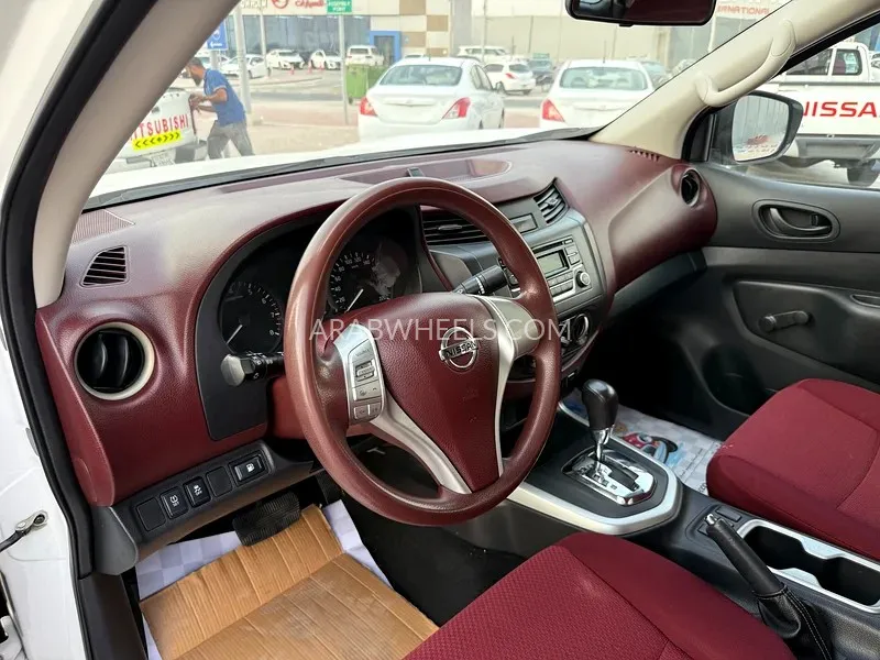 Nissan Navara 2022 for Sale in Abu Dhabi Image-7