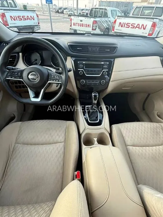 Nissan X-Trail 2018 for Sale in Abu Dhabi Image-5