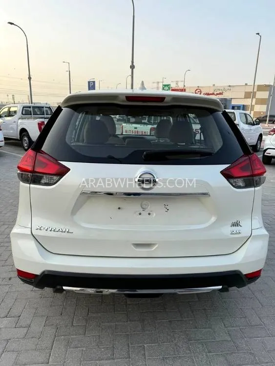 Nissan X-Trail 2018 for Sale in Abu Dhabi Image-10