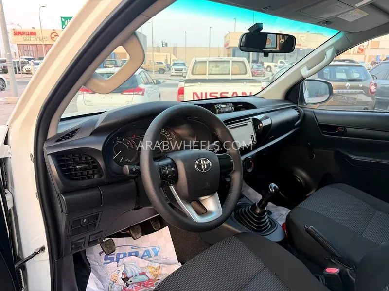 Toyota Hilux 2020 for Sale in Abu Dhabi Image-7