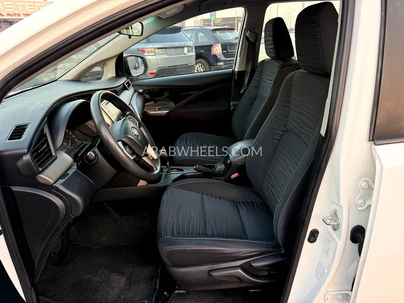 Toyota Innova 2020 for Sale in Abu Dhabi Image-9