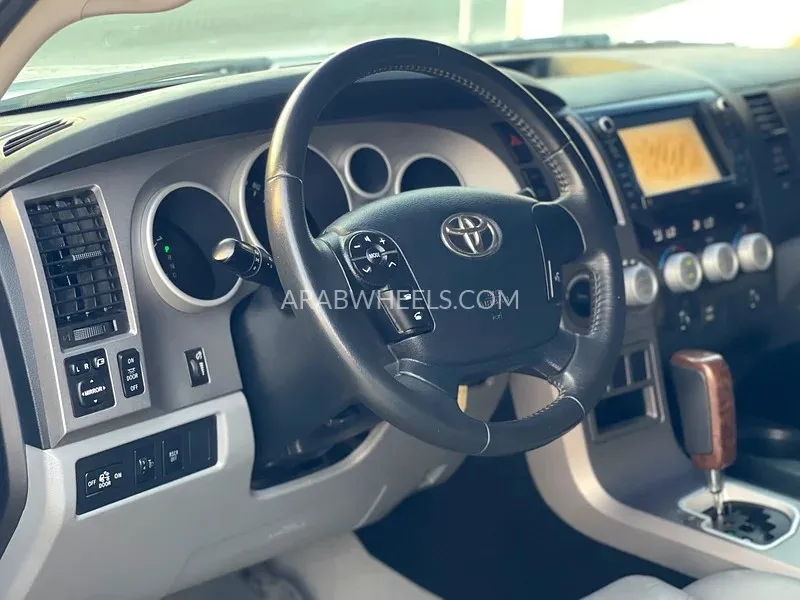 Toyota Tundra 2011 for Sale in Sharjah Image-9