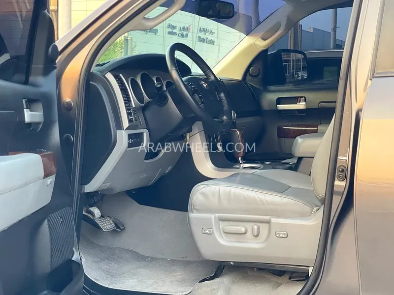 Toyota Tundra 2011 for Sale in Sharjah Image-13