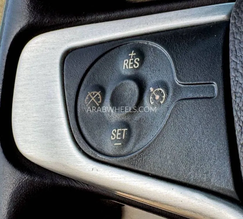 GMC Yukon XL 2020 for Sale in Sharjah Image-15