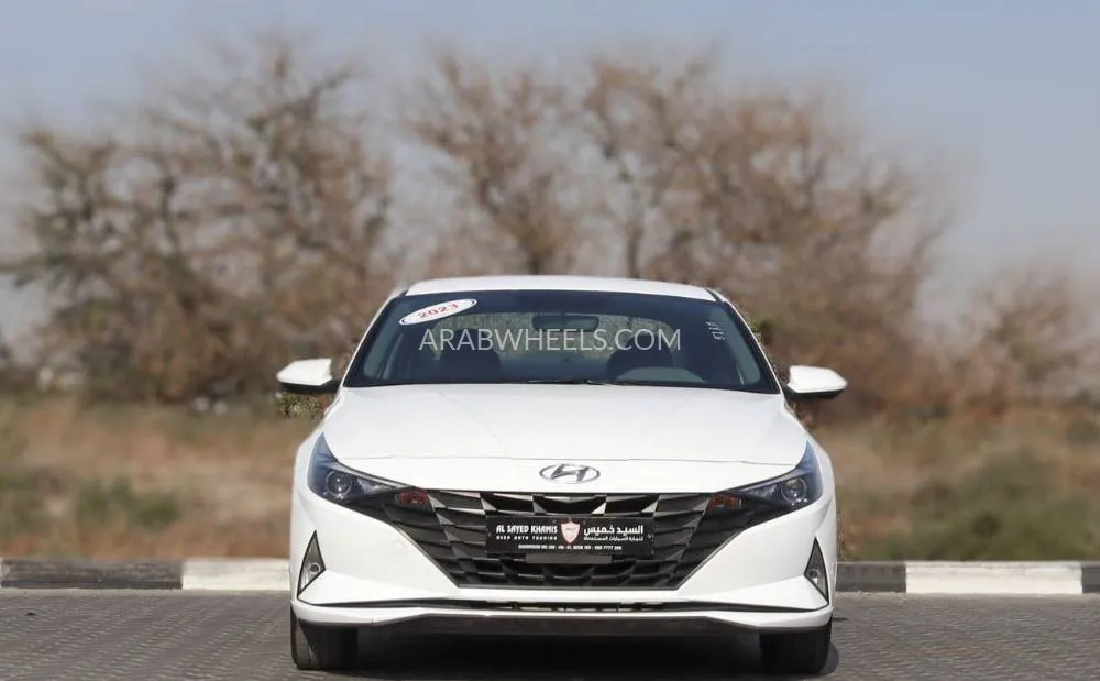 هيونداي إلنترا 2023 for Sale in الشارقة Image-2