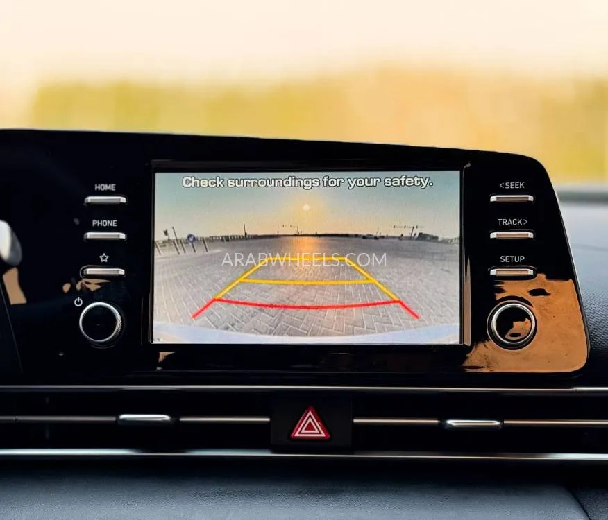 هيونداي إلنترا 2023 for Sale in الشارقة Image-15