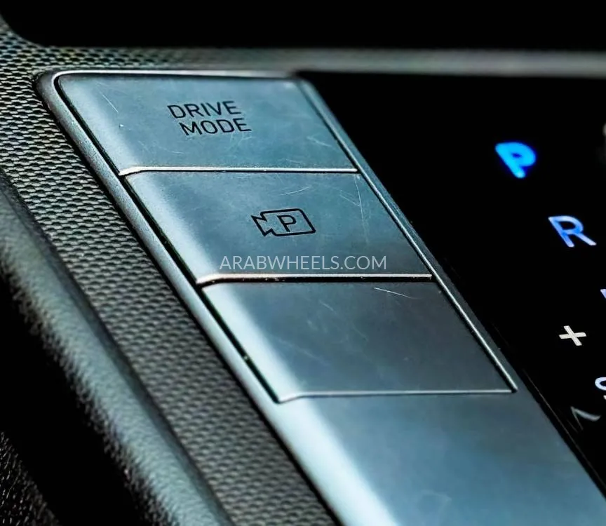 هيونداي إلنترا 2023 for Sale in الشارقة Image-16