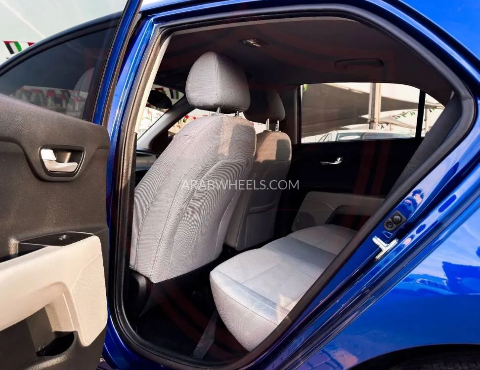 Kia Rio 2020 for Sale in Sharjah Image-9