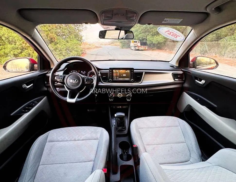 Kia Rio 2021 for Sale in Sharjah Image-11