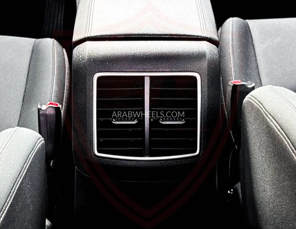 Kia Sportage 2024 for Sale in Sharjah Image-11