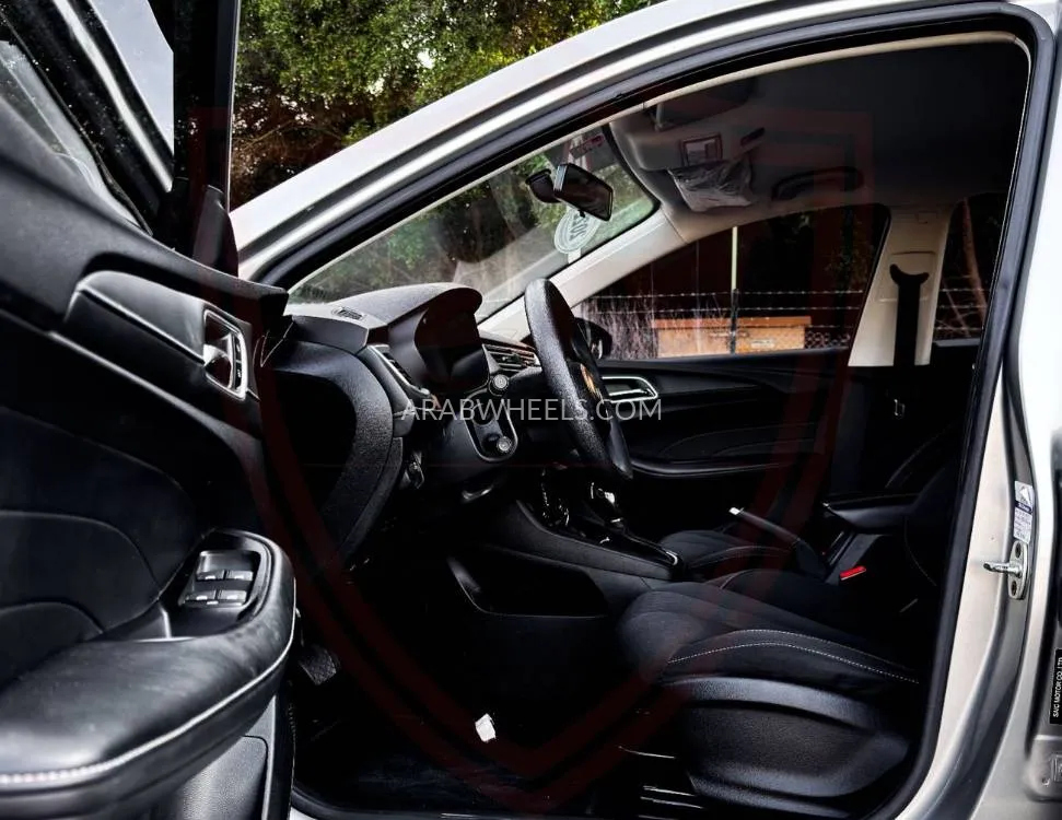 MG 1.5 AT COM 2022 for Sale in Sharjah Image-8