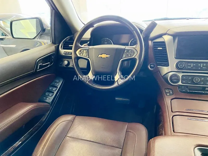 Chevrolet Suburban 2018 for Sale in Sharjah Image-12