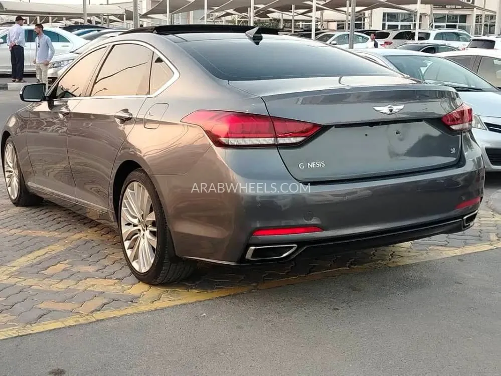 Genesis G80 2015 for Sale in Dubai Image-7