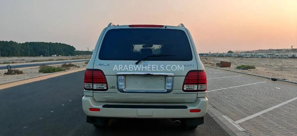 Lexus LX 2004 for Sale in Sharjah Image-2