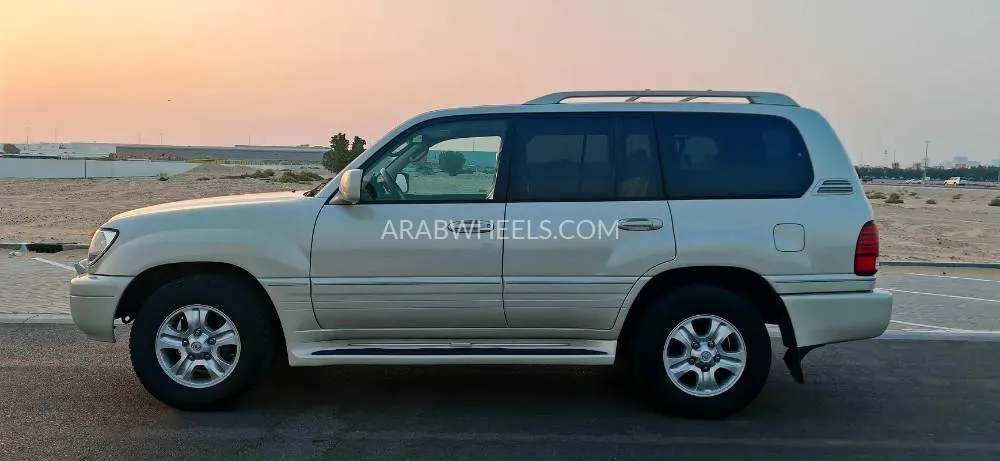 Lexus LX 2004 for Sale in Sharjah Image-3