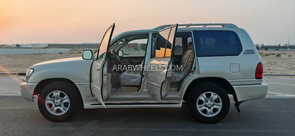 Lexus LX 2004 for Sale in Sharjah Image-15