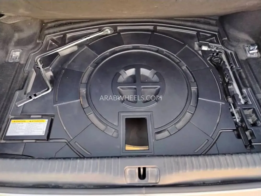 Lexus RC F 2016 for Sale in Dubai Image-10