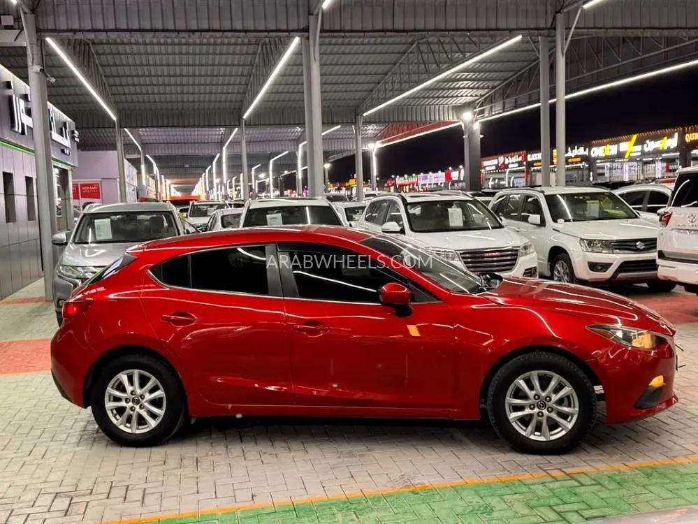 Mazda 3 2016 for Sale in Ajman Image-2