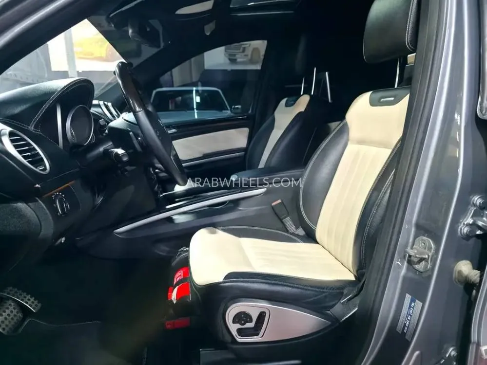 Mercedes Benz GL Class 2012 for Sale in Ajman Image-10