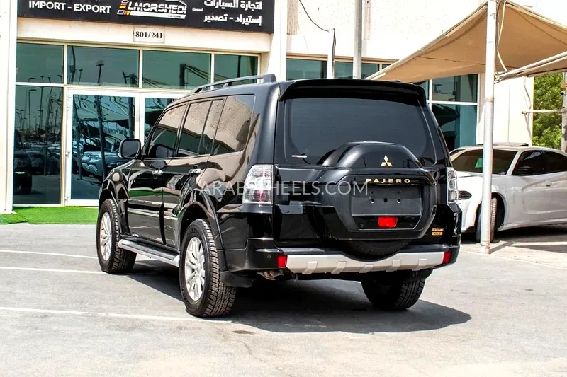 Mitsubishi Pajero 2020 for Sale in Sharjah Image-7