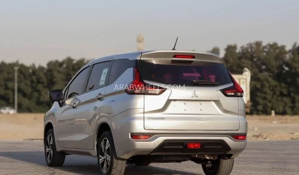 Mitsubishi Xpander 2022 for Sale in Sharjah Image-4