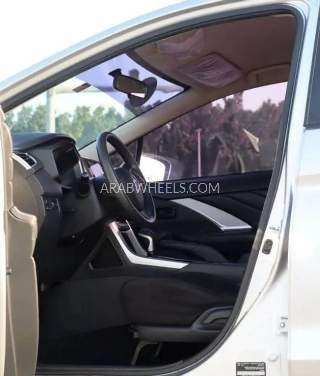 Mitsubishi Xpander 2022 for Sale in Sharjah Image-8