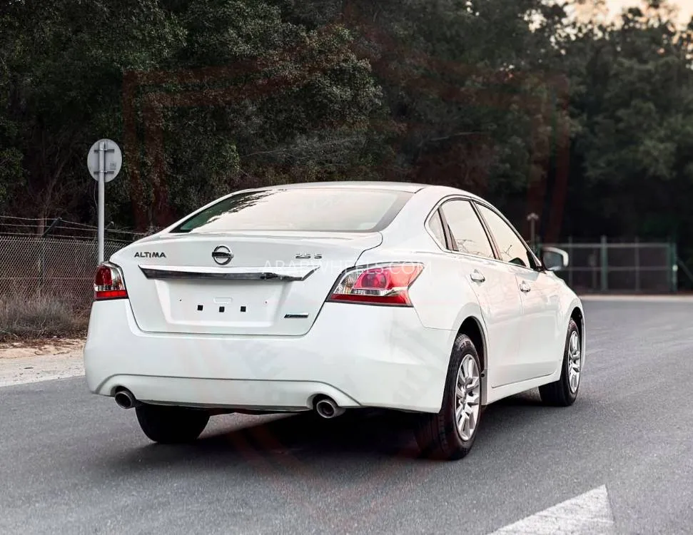 Nissan Altima 2016 for Sale in Sharjah Image-6