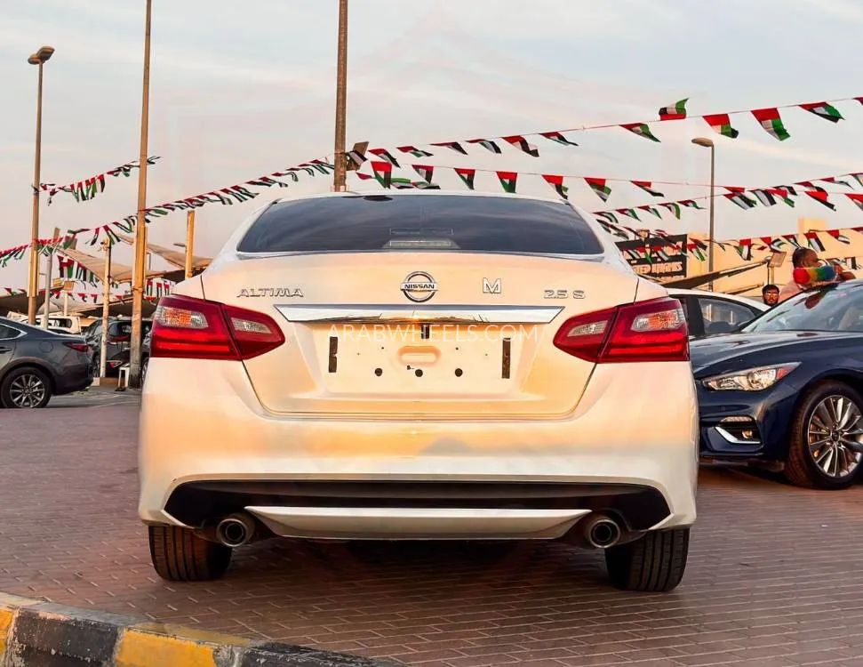 Nissan Altima 2018 for Sale in Sharjah Image-5