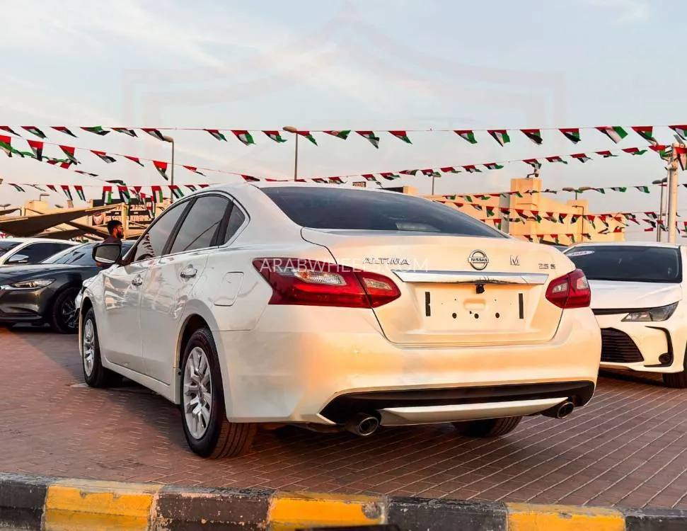 Nissan Altima 2018 for Sale in Sharjah Image-6