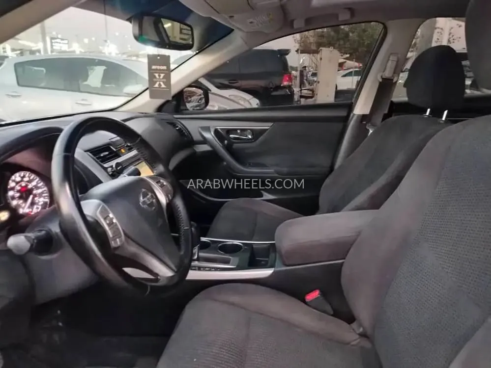 Nissan Altima 2014 for Sale in Dubai Image-10