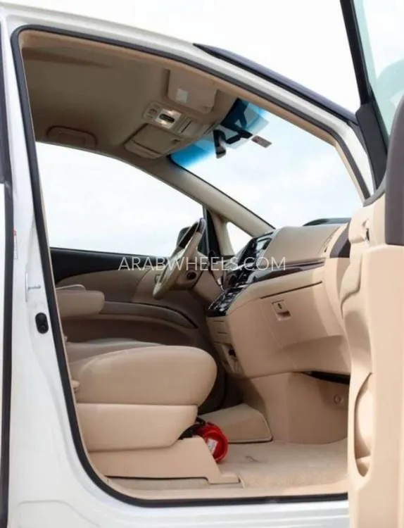 Toyota Previa 2020 for Sale in Sharjah Image-9