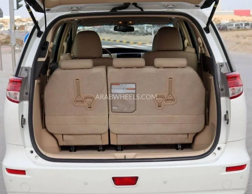 Toyota Previa 2020 for Sale in Sharjah Image-12