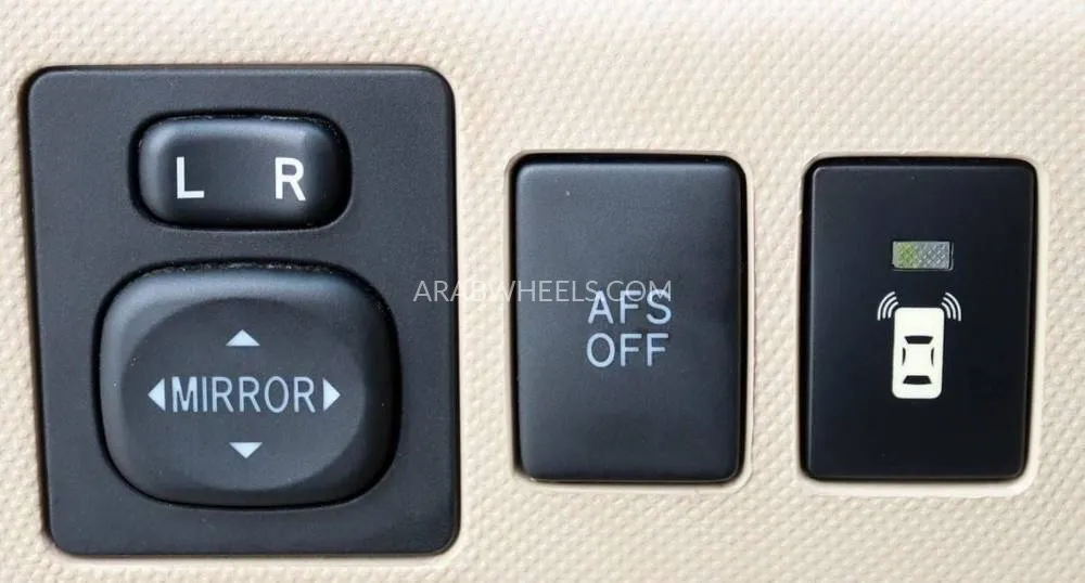 Toyota Previa 2020 for Sale in Sharjah Image-21