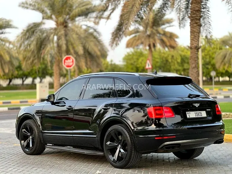 Bentley Bentayga 2018 for Sale in Sharjah Image-6