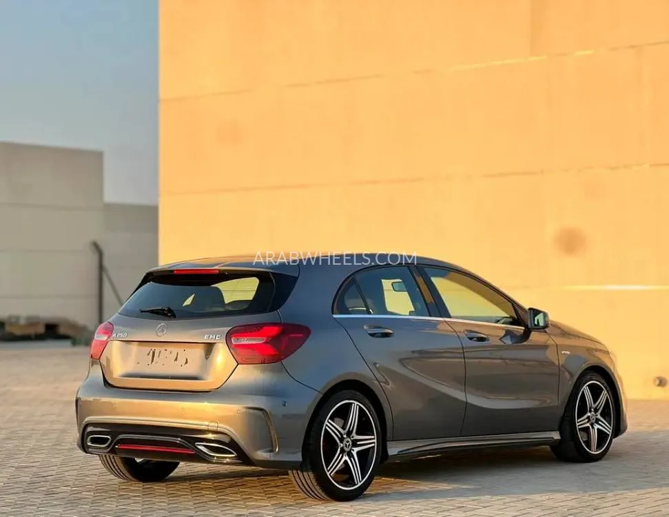 Mercedes Benz A Class 2018 for Sale in Sharjah Image-18