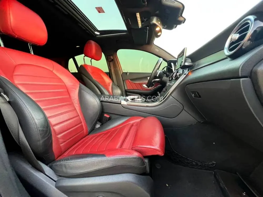 Mercedes Benz GLC Class 2018 for Sale in Sharjah Image-9