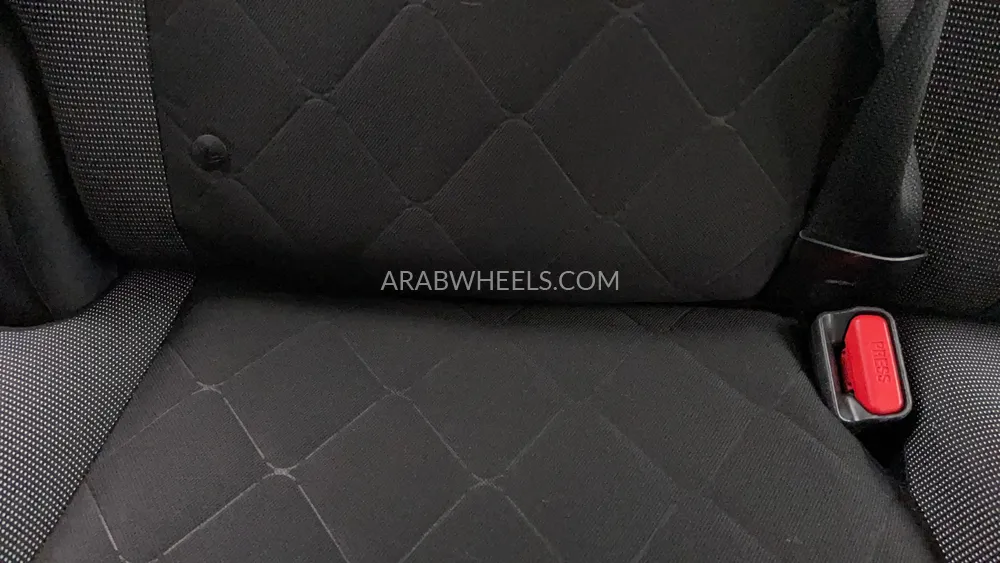 Nissan Kicks 2019 for Sale in Dubai Image-32