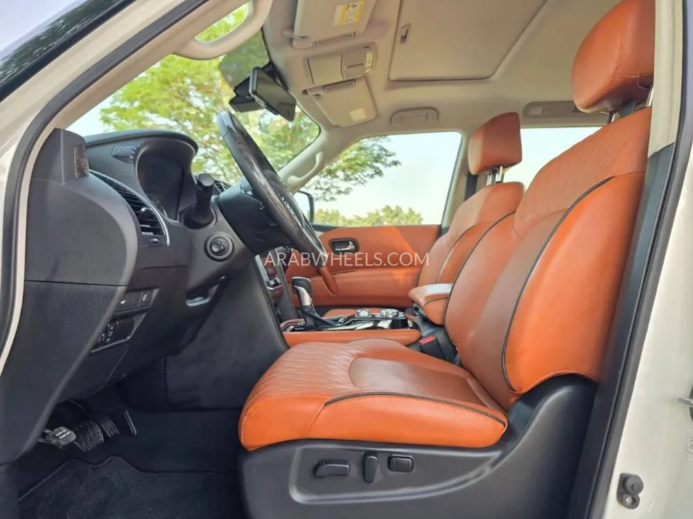 Nissan Patrol 2020 for Sale in Dubai Image-4