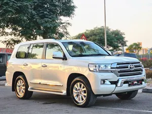 Toyota Land Cruiser 5.7L GXR 2017 for Sale