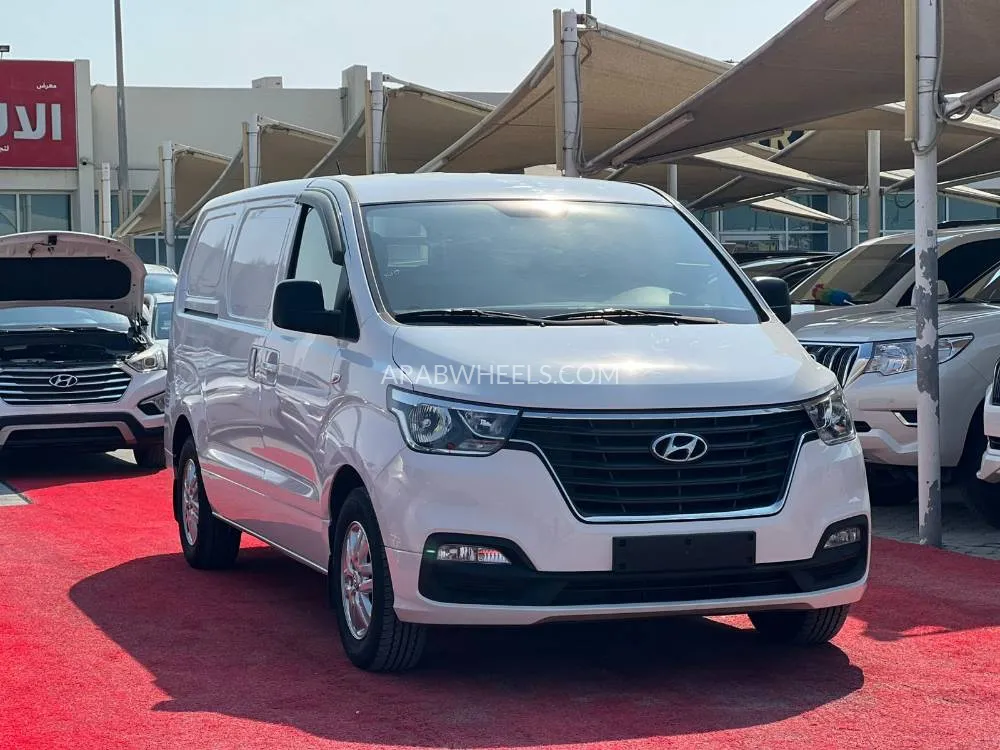 Hyundai H-1 Starex 2021 for Sale in Sharjah Image-19