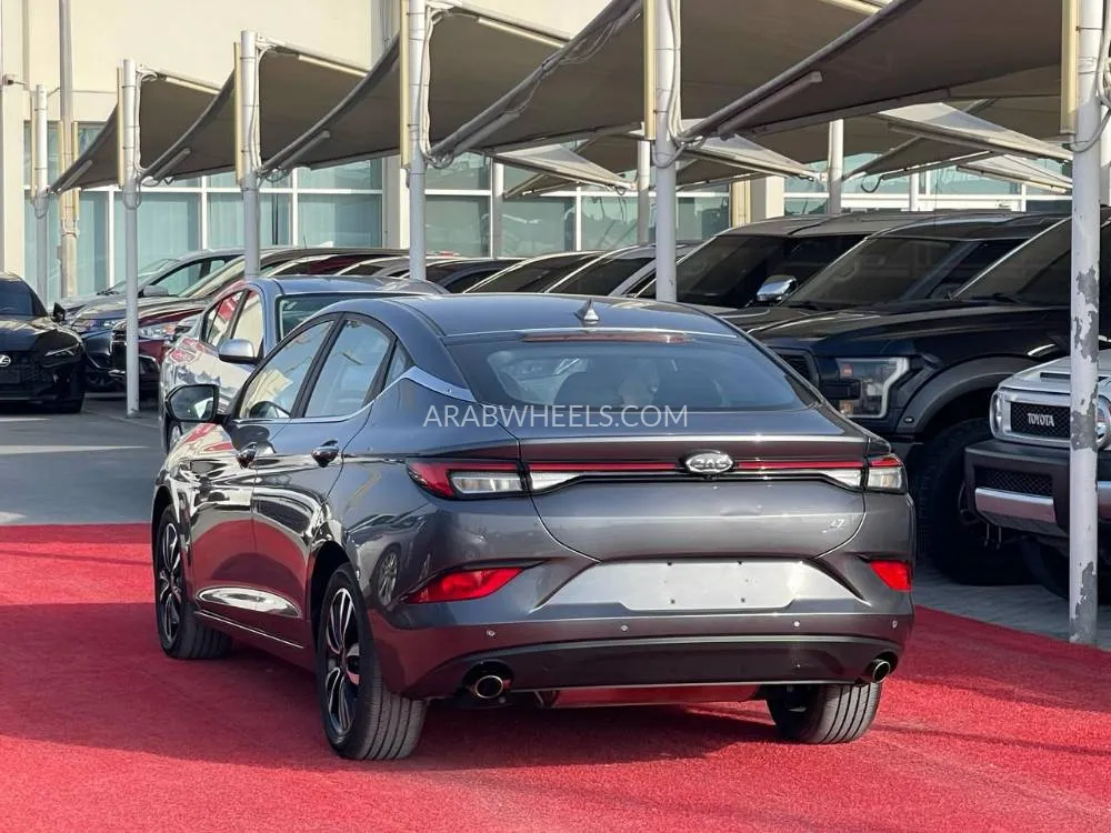 JAC J7 2023 for Sale in Sharjah Image-5