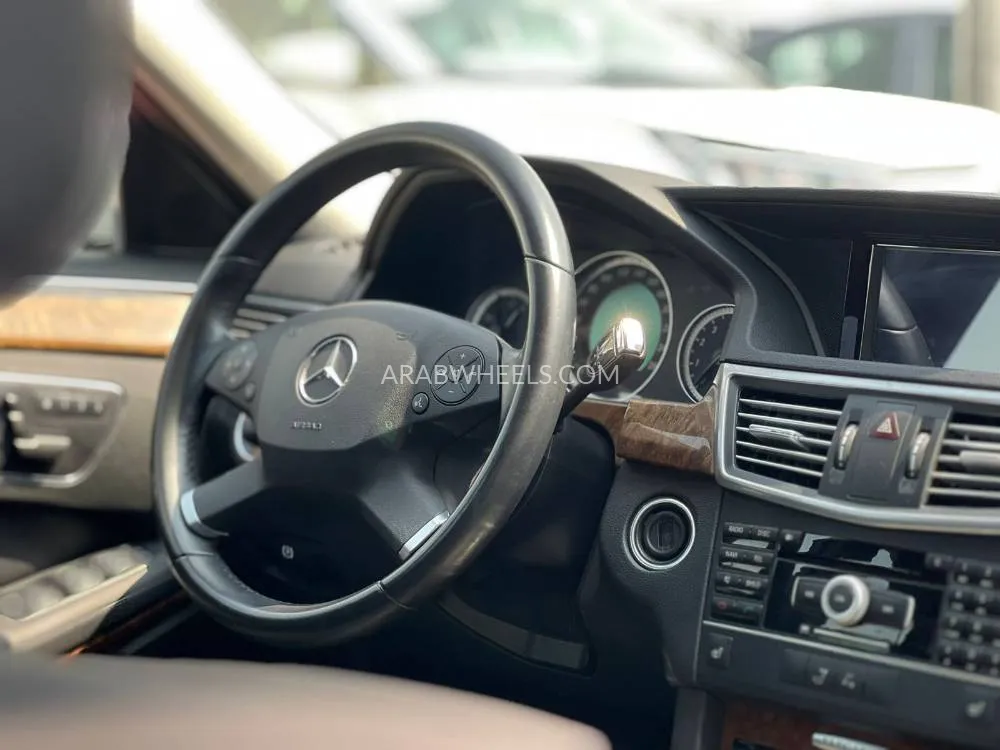 Mercedes Benz E Class 2011 for Sale in Sharjah Image-9