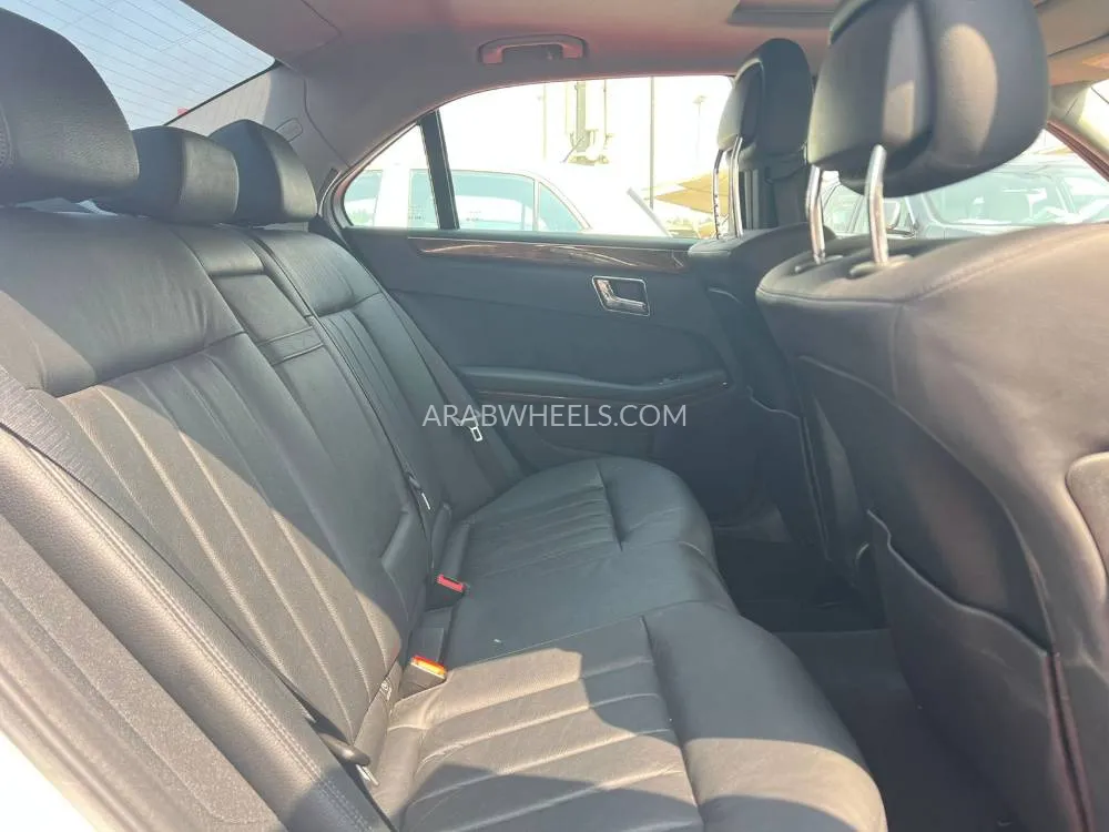Mercedes Benz E Class 2011 for Sale in Sharjah Image-15