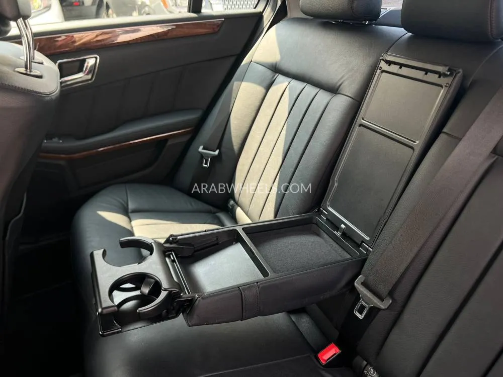 Mercedes Benz E Class 2011 for Sale in Sharjah Image-16