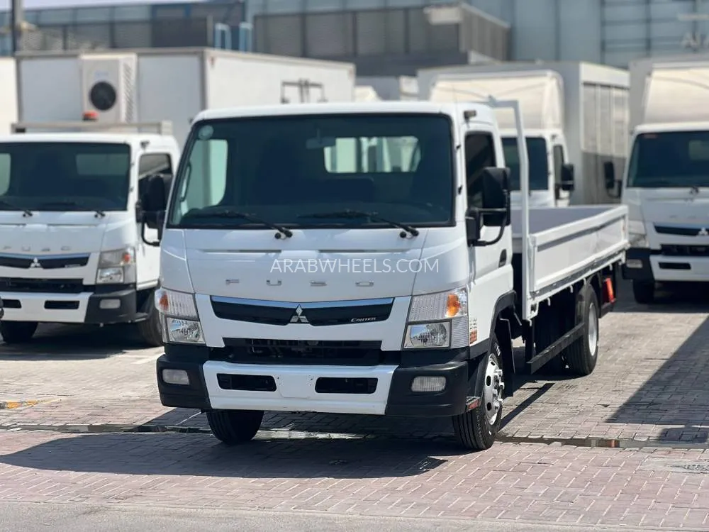 Mitsubishi Fuso 2020 for Sale in Sharjah Image-4