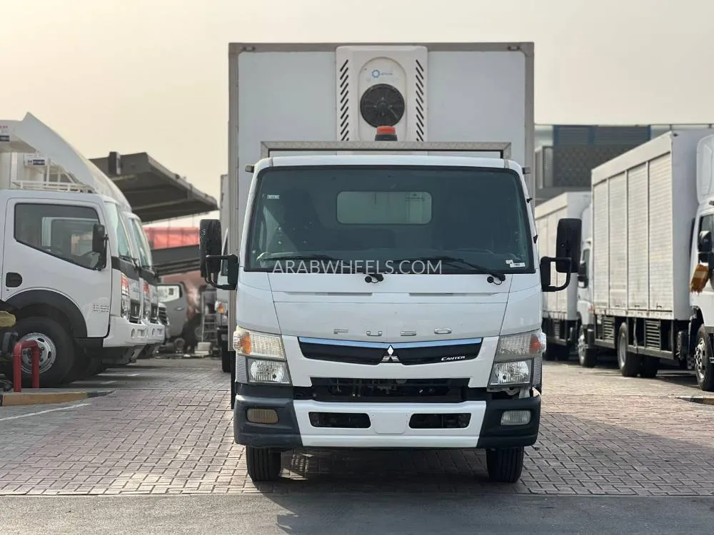 Mitsubishi Fuso 2020 for Sale in Sharjah Image-3