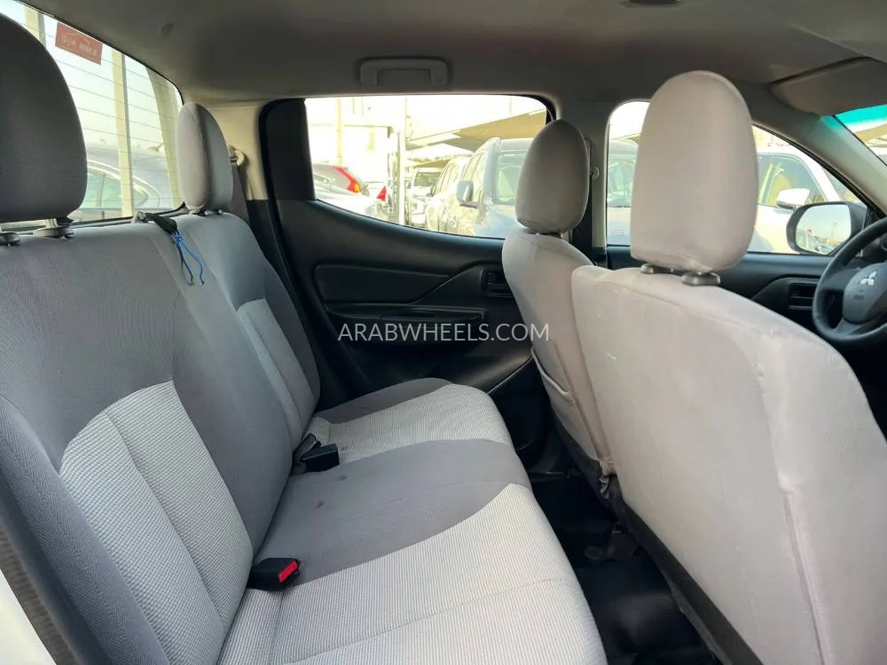 Mitsubishi L200 2022 for Sale in Sharjah Image-15